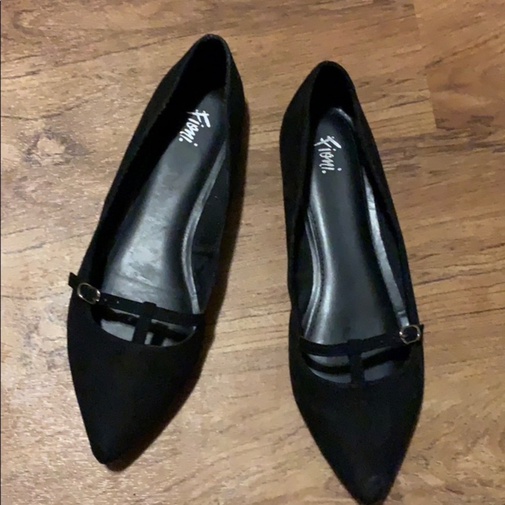 Fioni Black Flats